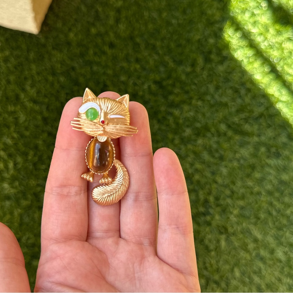 Big Tail Cat Brooch Vintage Style - Picture 3 of 3